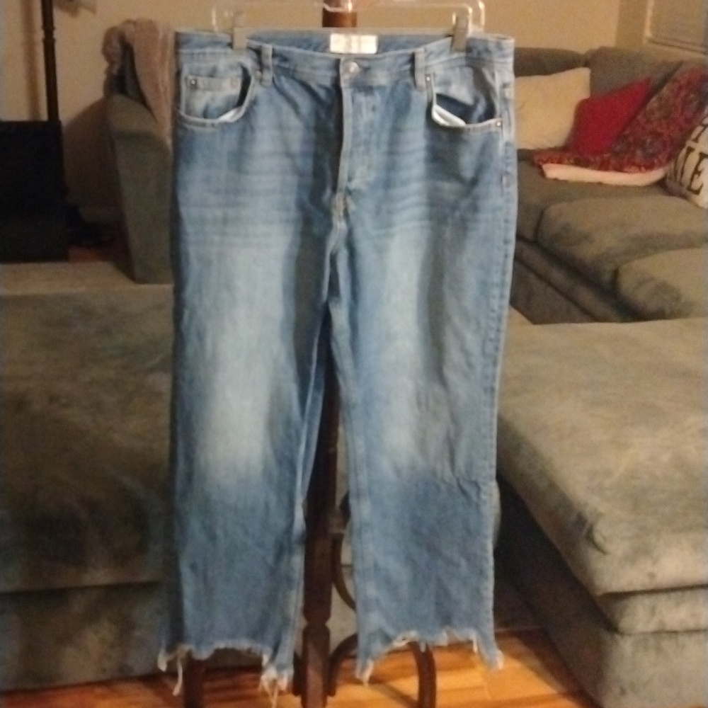 WE THE FREE JEANS HIGH RISE BUTTON FLY RAW HEMS